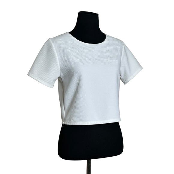 Snap white textured short sleeves crop top size small - Picture 8 of 9